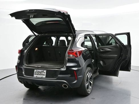 Used 2023 Chevrolet TrailBlazer RS w/ Sun and Liftgate Package FWD image 46