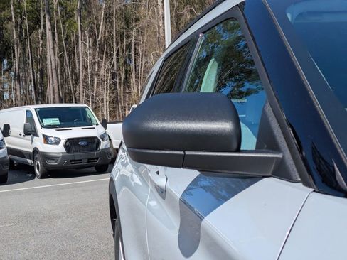 New 2026 Ford Explorer Active w/ Active Comfort Package image 12