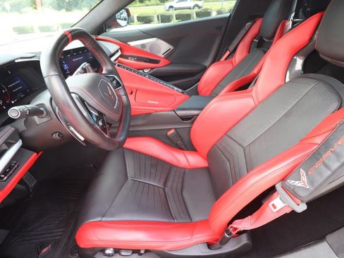 Used 2021 Chevrolet Corvette Stingray Premium Cpe w/ Z51 Performance Package RWD image 2