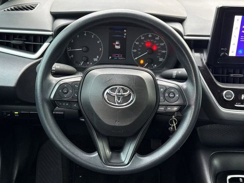 Used 2025 Toyota Corolla LE FWD image 13