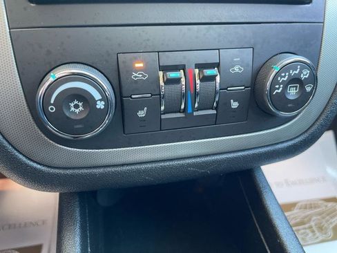 Used 2008 Chevrolet Impala SS w/ Convenience Package image 33