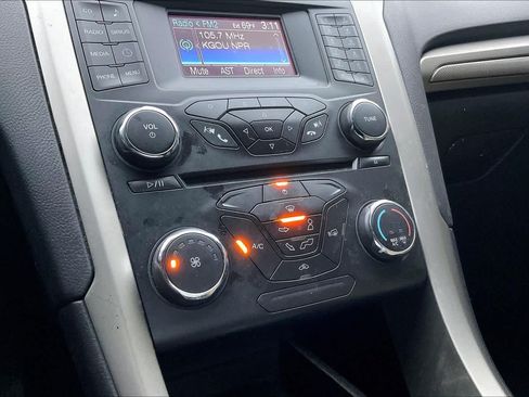 Used 2014 Ford Fusion SE FWD image 31