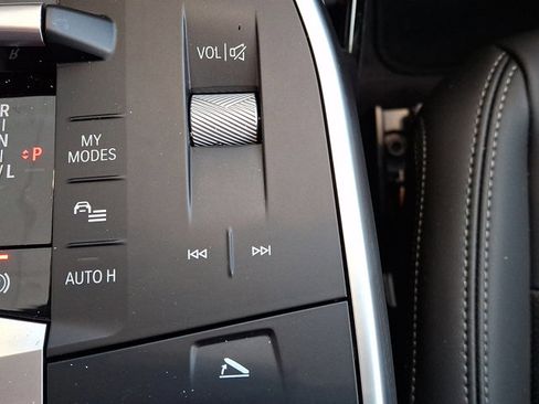 Certified 2025 BMW X1 xDrive28i w/ Convenience Package image 24