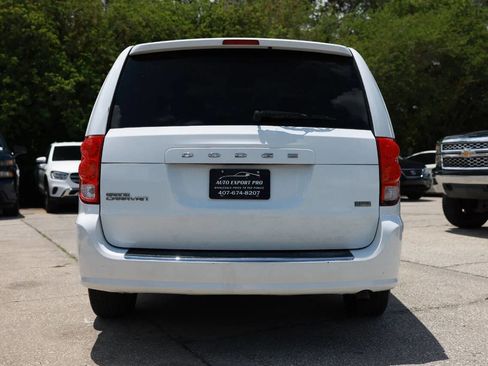 Used 2014 Dodge Grand Caravan SE w/ Quick Order Package 29E SE FWD image 5