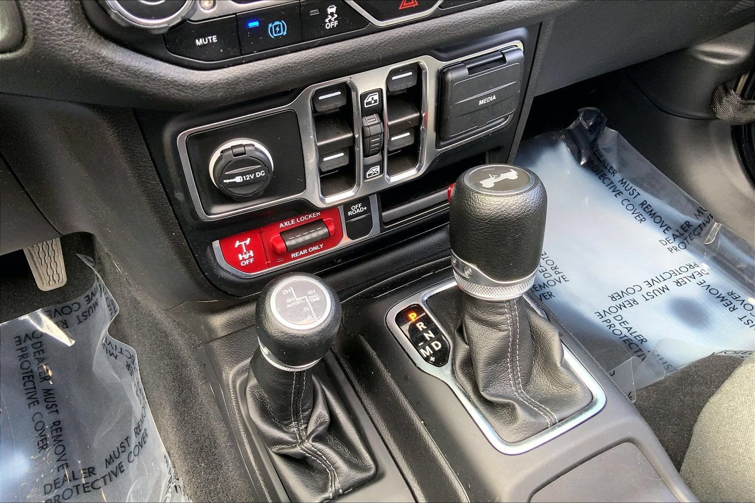 Certified 2024 Jeep Wrangler Unlimited AWD/4WD image 16