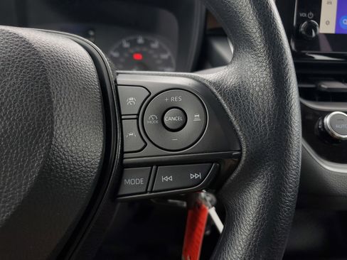 Certified 2025 Toyota Corolla LE FWD image 20
