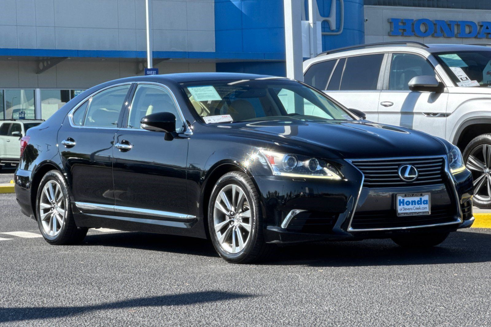 Used 2013 Lexus LS 460 w/ Comfort Pkg RWD image 7