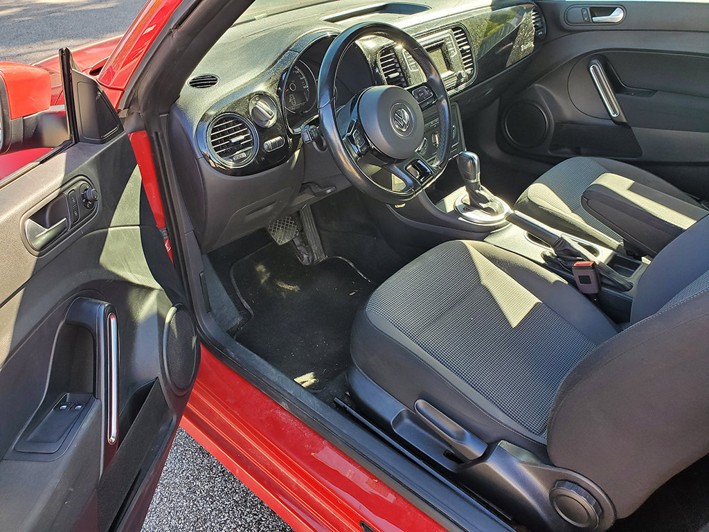 Used 2019 Volkswagen Beetle 2.0T S FWD image 6