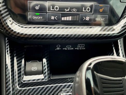 Used 2024 Subaru Outback Limited image 17