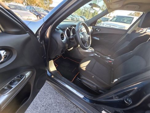 Used 2014 Nissan Juke S image 12