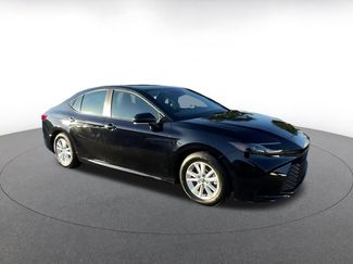 Used 2025 Toyota Camry LE video 2