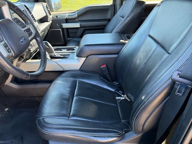 Used 2019 Ford F150 Lariat w/ Equipment Group 502A Luxury AWD/4WD image 3