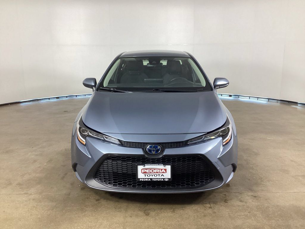 Used 2022 Toyota Corolla LE FWD image 2