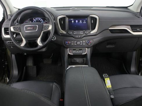 Used 2023 GMC Terrain Denali w/ Denali Premium Package image 12