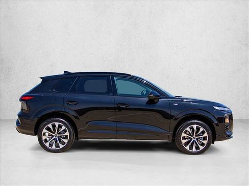 New 2026 Audi Q3 quattro 2.0T AWD/4WD image 4