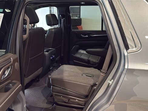 Used 2021 GMC Yukon Denali w/ Denali Premium Package image 20