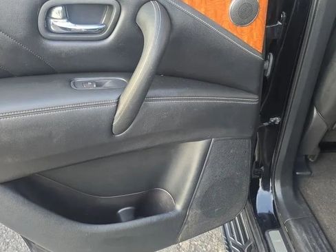 Used 2015 INFINITI QX80 4WD w/ Deluxe Technology Package image 24