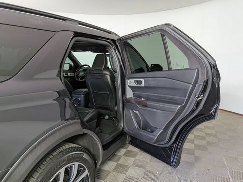 Used 2020 Ford Explorer ST w/ Premium Technology Package AWD/4WD image 37