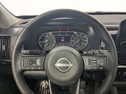 Used 2023 Nissan Pathfinder SL w/ Lighting Package (N92) FWD image 14