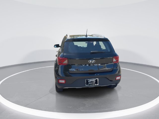 Used 2026 Hyundai Venue SEL FWD image 7
