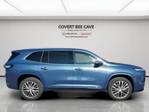 New 2026 Buick Enclave Avenir w/ Super Cruise Package image 11