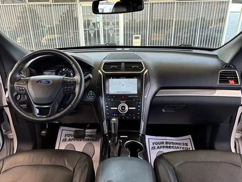 Used 2017 Ford Explorer Sport w/ Equipment Group 401A AWD/4WD image 40