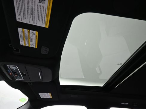 Used 2025 Ford F150 Platinum w/ Equipment Group 702A High image 22