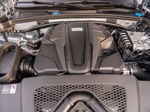 New 2026 Porsche Macan S image 29