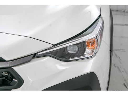 Used 2025 Subaru Crosstrek 2.5i Premium AWD/4WD image 24