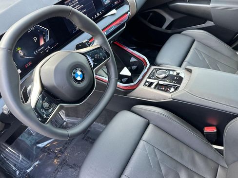 Used 2025 BMW X3 xDrive30i w/ Convenience Package image 4