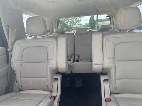 Used 2019 Lincoln Navigator Reserve w/ Cargo Package AWD/4WD image 13