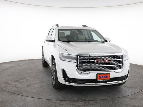 Used 2022 GMC Acadia Denali w/ Denali Technology Package FWD image 3
