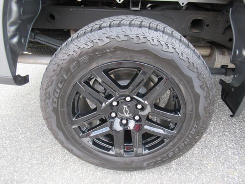 Used 2024 Chevrolet Silverado 1500 Custom Trail Boss AWD/4WD image 10