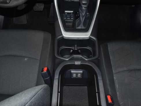 Used 2025 Toyota RAV4 XLE image 23