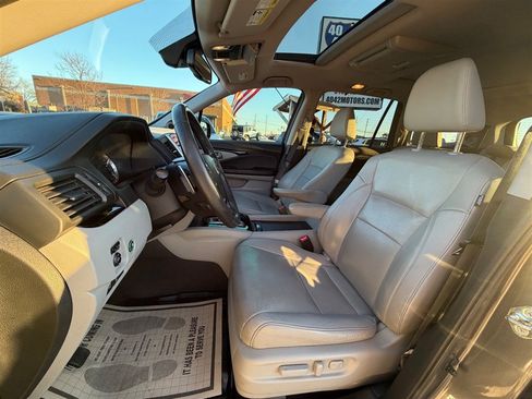 Used 2017 Honda Pilot Elite image 12