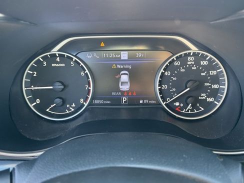 Used 2023 Nissan Maxima SR w/ Sport Mat Group image 17