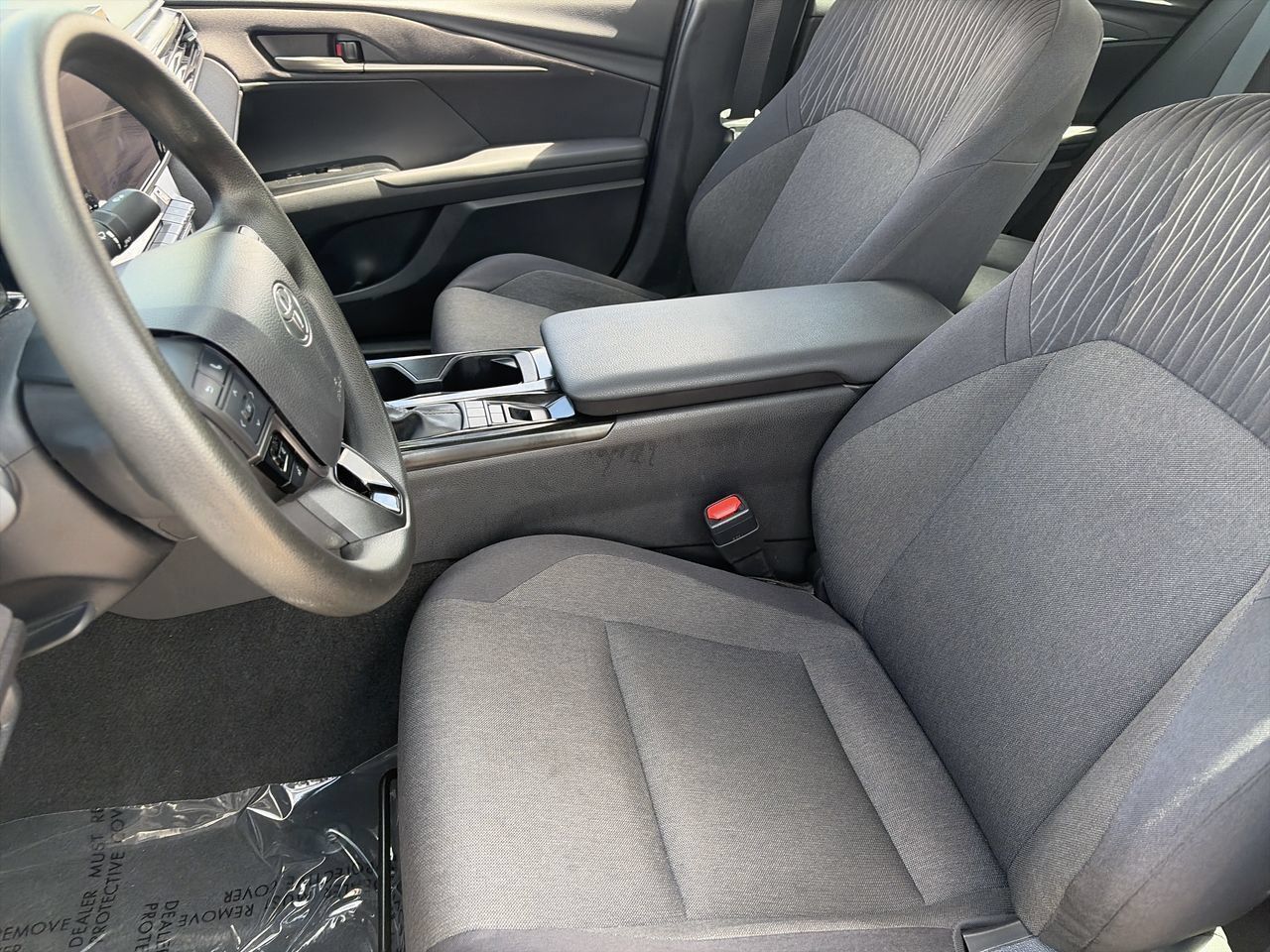 Used 2025 Toyota Camry LE FWD image 18