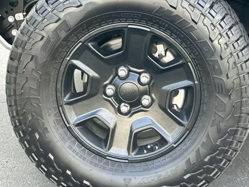 Used 2021 Jeep Gladiator Mojave AWD/4WD image 24