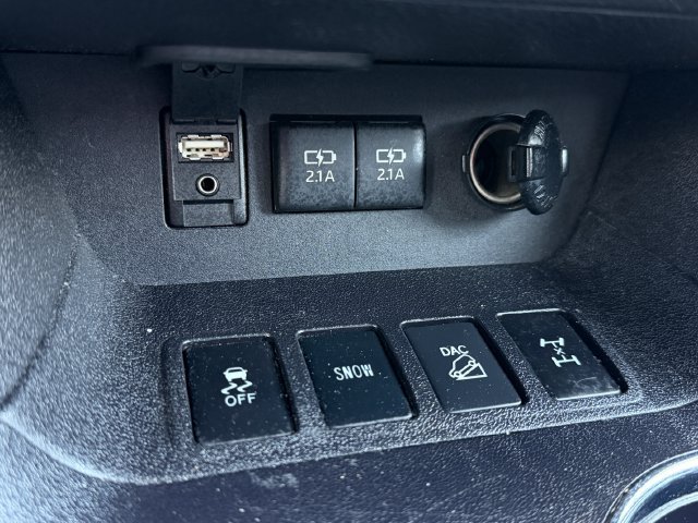Used 2018 Toyota Highlander Limited AWD/4WD image 20