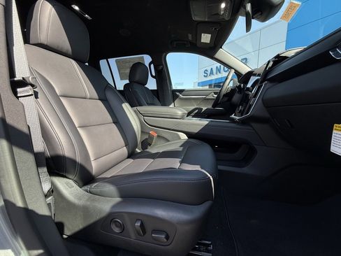 New 2025 GMC Acadia Elevation w/ Elevation Premium Package image 9