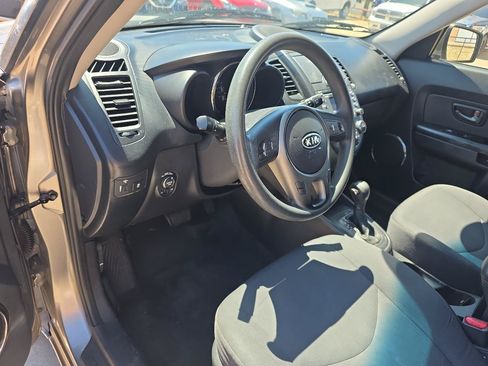Used 2011 Kia Soul + w/ Audio Pkg FWD image 10