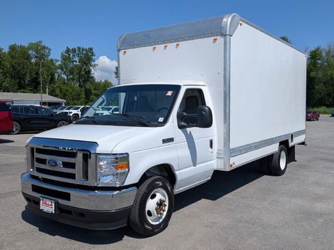 Used 2025 Ford E-350 and Econoline 350 Super Duty w/ Power Equipment Group RWD image 3