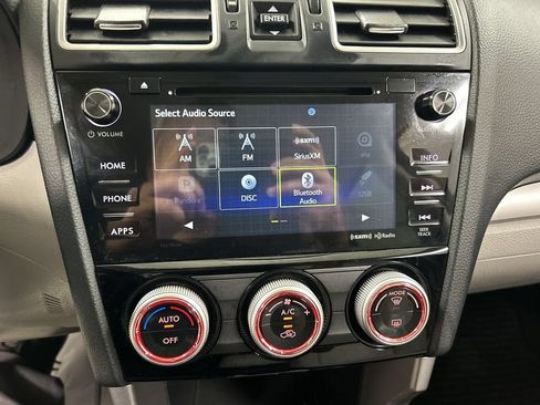 Used 2017 Subaru Forester 2.5i Premium AWD/4WD image 14