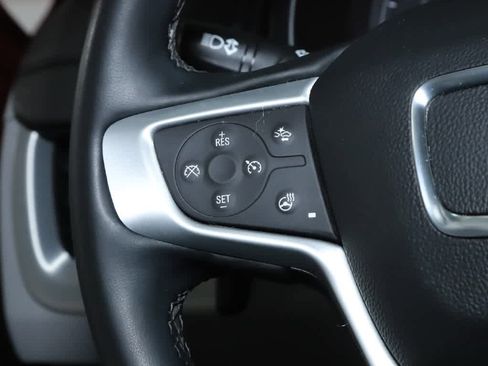 Used 2023 GMC Terrain SLT image 22