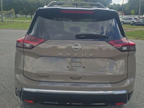 Used 2025 Nissan Rogue Platinum FWD image 6