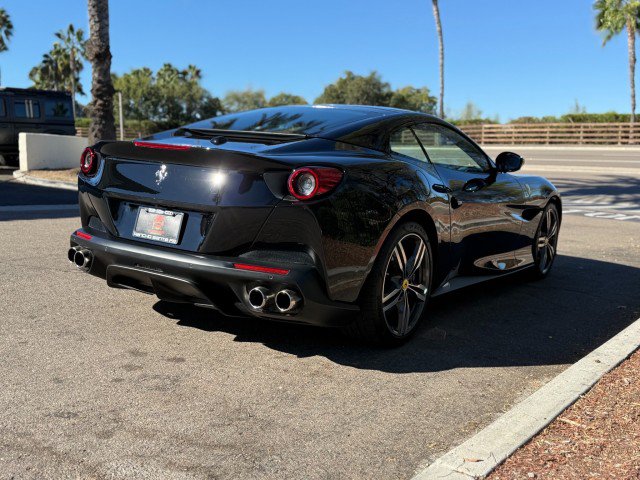 Used 2019 Ferrari Portofino RWD image 5