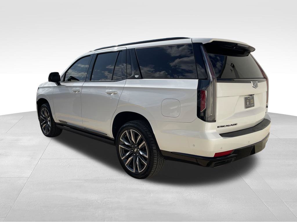 Used 2023 Cadillac Escalade Sport w/ LPO, ONYX Package AWD/4WD image 7