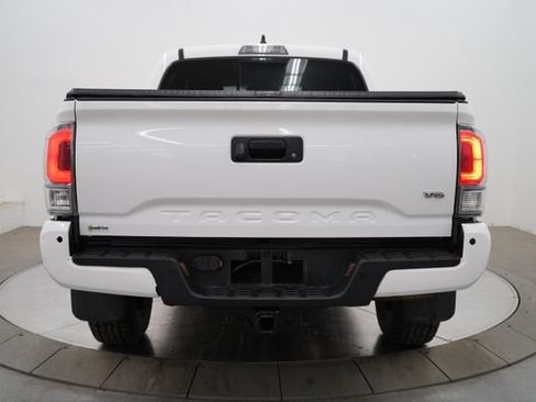 Used 2020 Toyota Tacoma TRD Off-Road w/ Technology Package AWD/4WD image 6