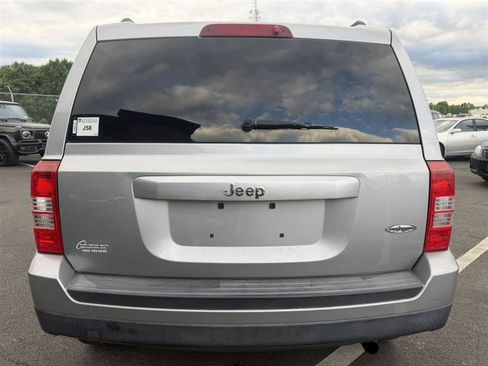 Used 2015 Jeep Patriot High Altitude FWD image 5
