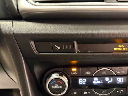 Used 2017 MAZDA MAZDA3 Touring image 15